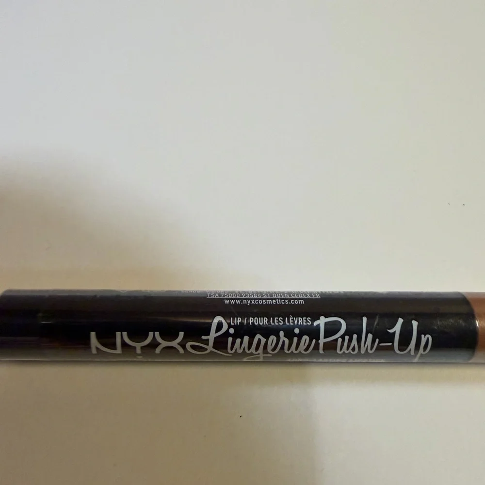 🩷5/$10 NYX Lingerie Push-Up Long-Lasting Lipstick - Brown